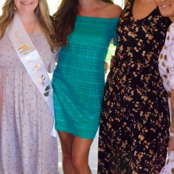 Off the shoulder cocktail dress - Picture 3 of 4